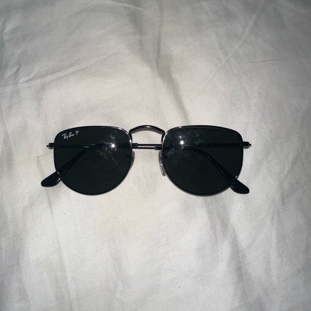 Ray-Ban Classic Black Sunglasses